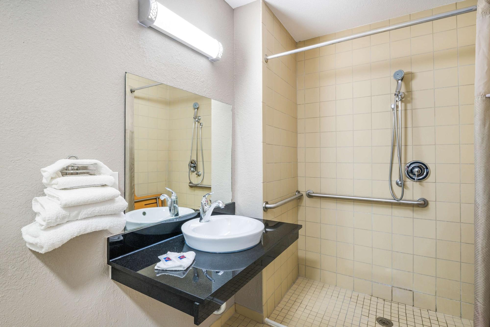 Motel 6-Sandston, Va - Richmond, Va Екстериор снимка