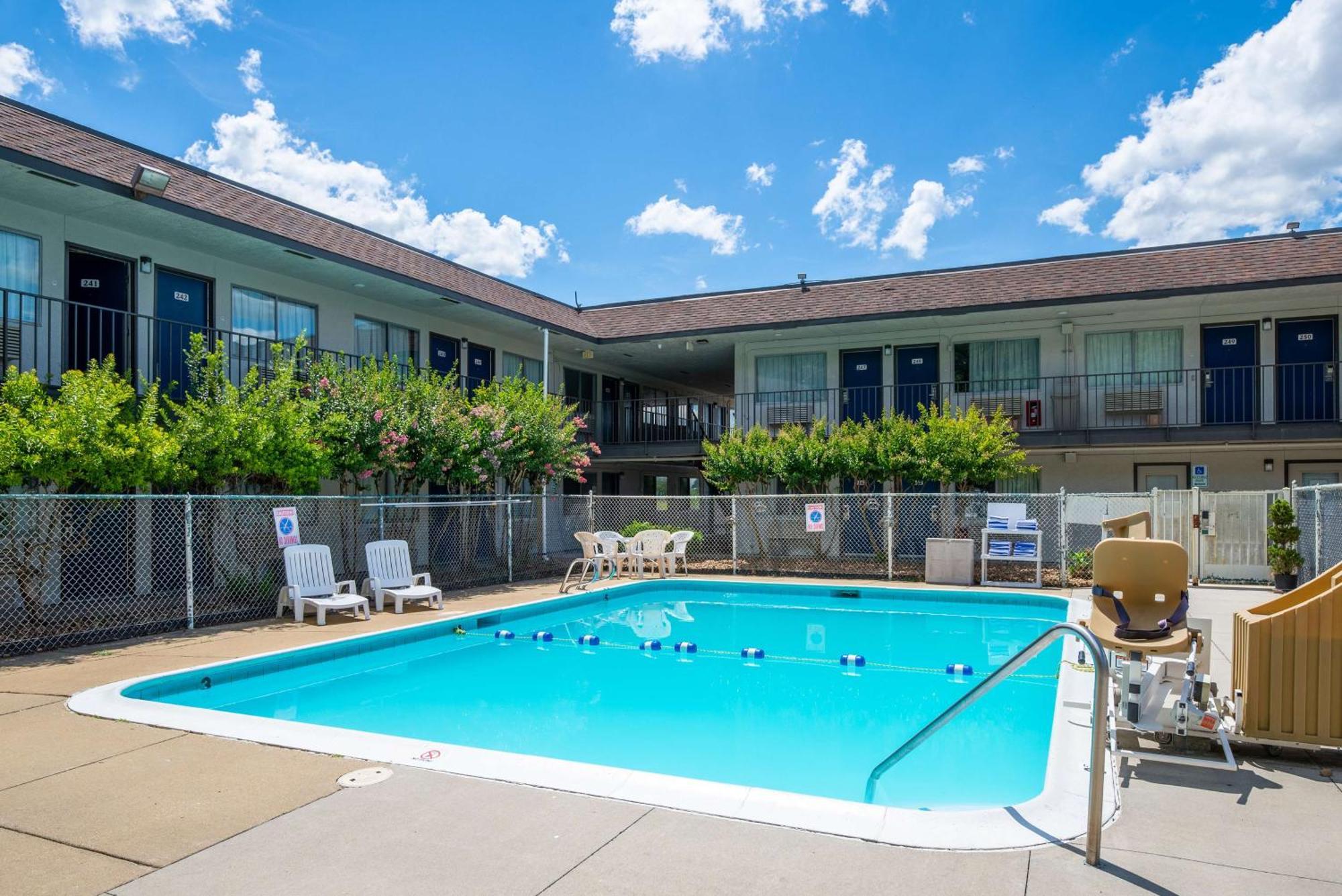 Motel 6-Sandston, Va - Richmond, Va Екстериор снимка