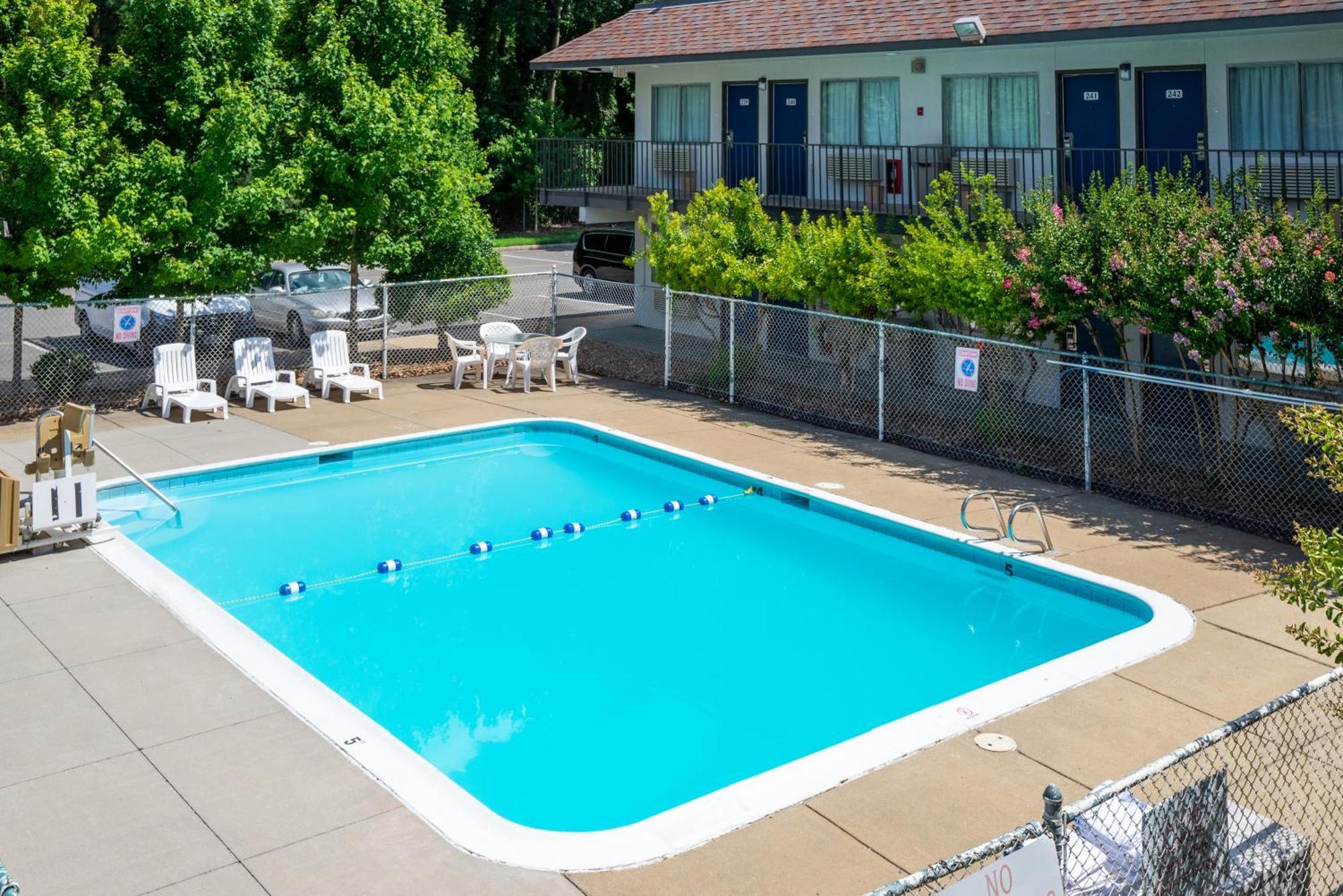 Motel 6-Sandston, Va - Richmond, Va Екстериор снимка