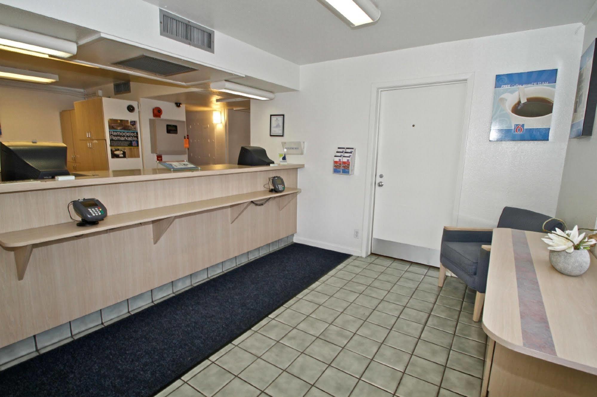 Motel 6-Sandston, Va - Richmond, Va Екстериор снимка